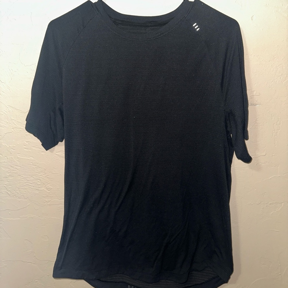 Lululemon Black T Shirt